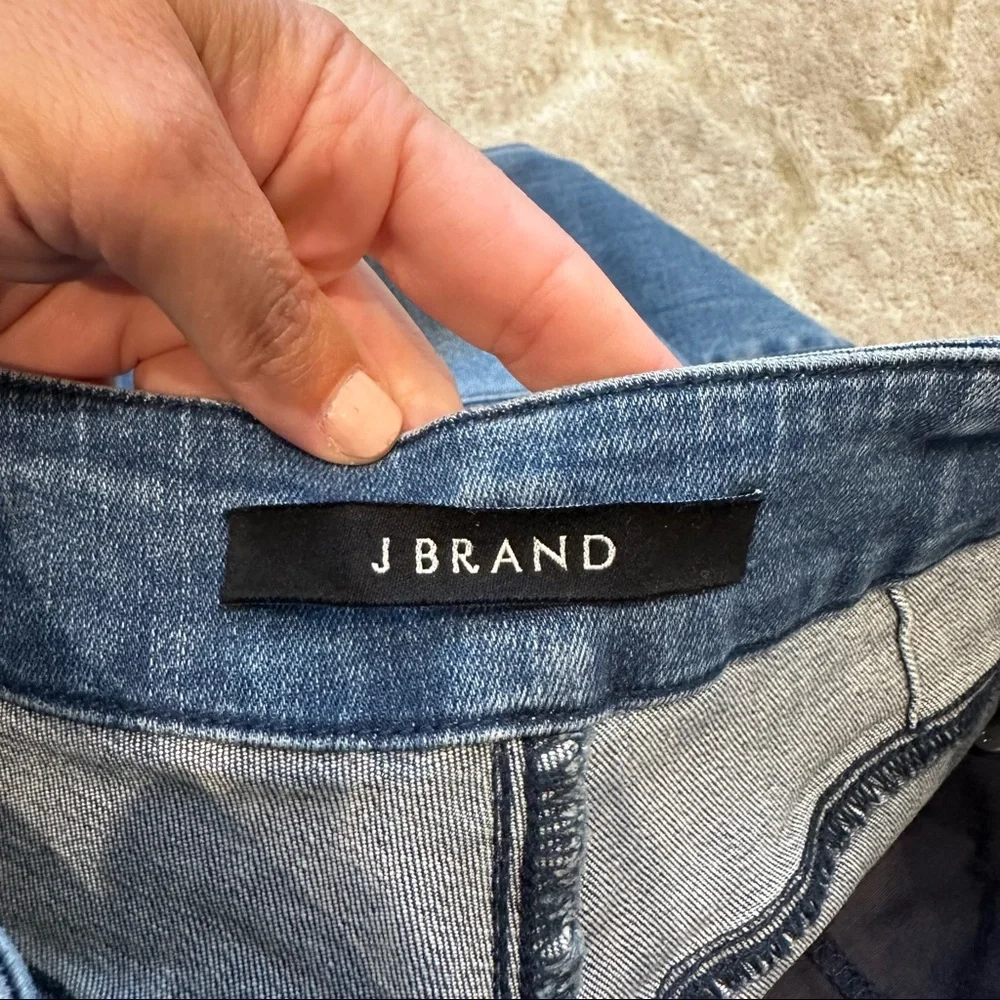 J Brand Natasha Sky Cropped Jeans - Picture 5 of 8
